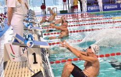 Nuoto, Roby Levis 78 anni Campione d'Italia master nei 50 dorso Nuoto per sentirmi giovane