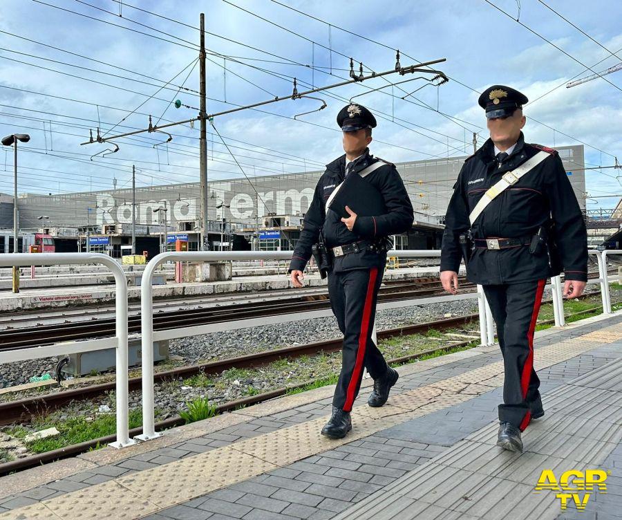 Carabinieri controlli area Termini