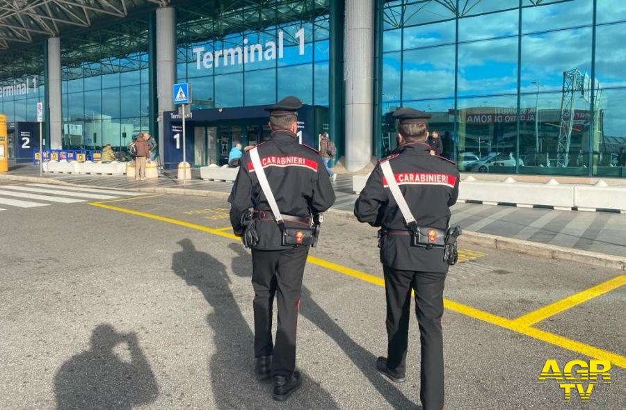 Carabinieri Fiumicino i controlli in aeroporto