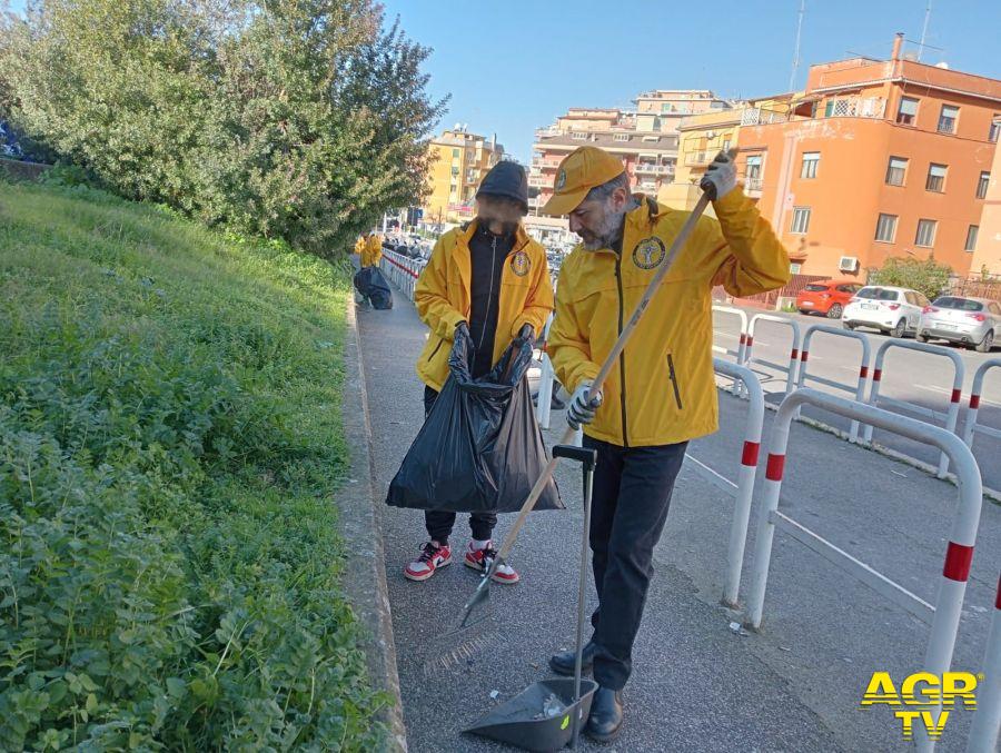 Ministri Volontari al lavoro stazione metro Battistini