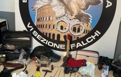 Ladri d'appartamento a Roma, arrestati due georgiani 41enni dalla Squadra Mobile