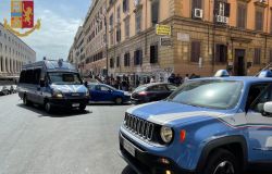 Roma, polfer, 3 arresti nell'ultima settimana, circolazione treni bloccata per un ordigno bellico sui binari
