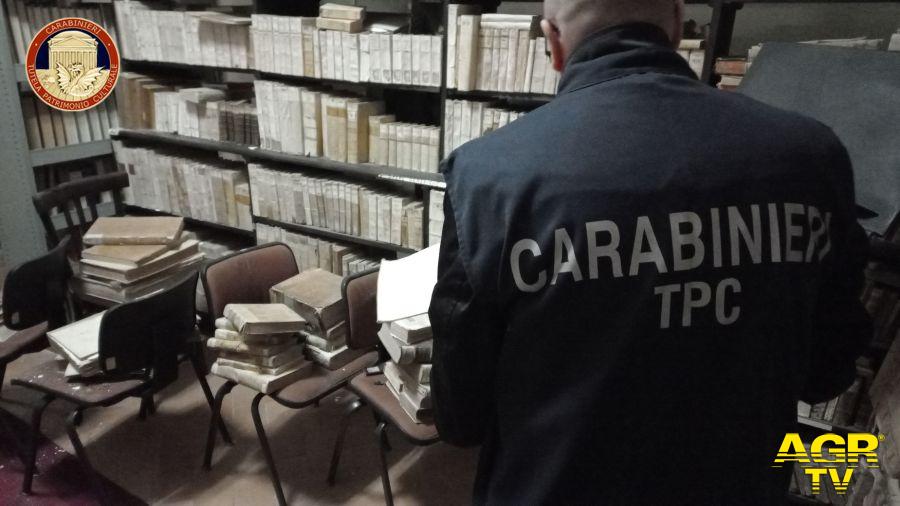 Sequestrata storica biblioteca comunale di Capri