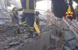 Ore 8.52: crollo piloni in un cantiere di via Mariti a Firenze - NOTIZIA IN AGGIORNAMENTO FOTO - VIDEO