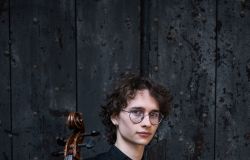 il violoncellista Stefano Bruno foto da comunicato stampa