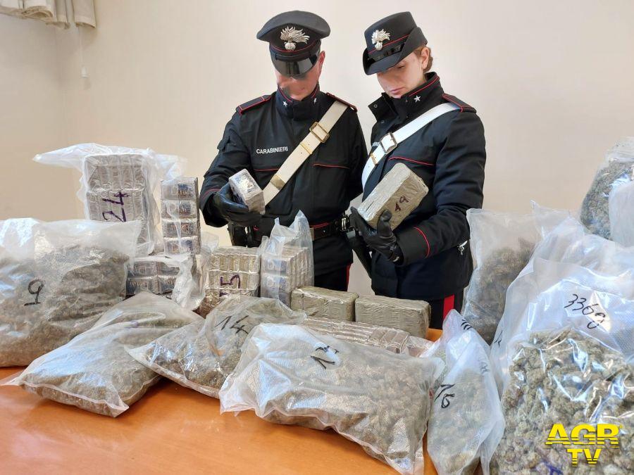 Carabinieri la droga sequestrata a Fregene