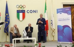 Roma, al Salone d'onore del Coni, assegnato il premio Estra per lo sport
