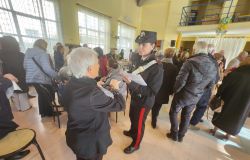 Carabinieri incontranano anziani per prevenire le truffe