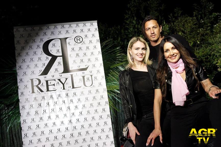 Moda, presentata all’Axa la nuova collezione Reylu Moda, presentata all’Axa la nuova collezione Reylu