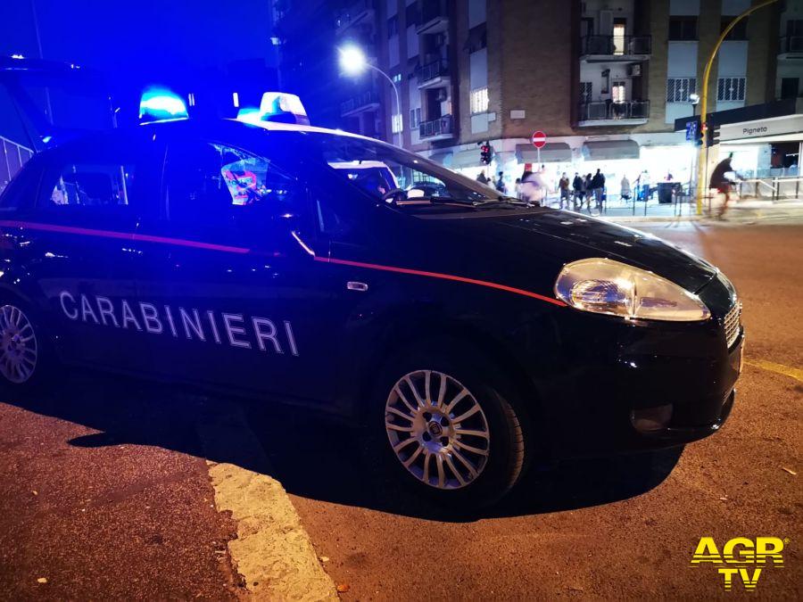Carabinieeri l'equipaggio intervenuto per arresto 27enne