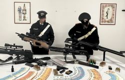 Carabinieri le armi sequestrate