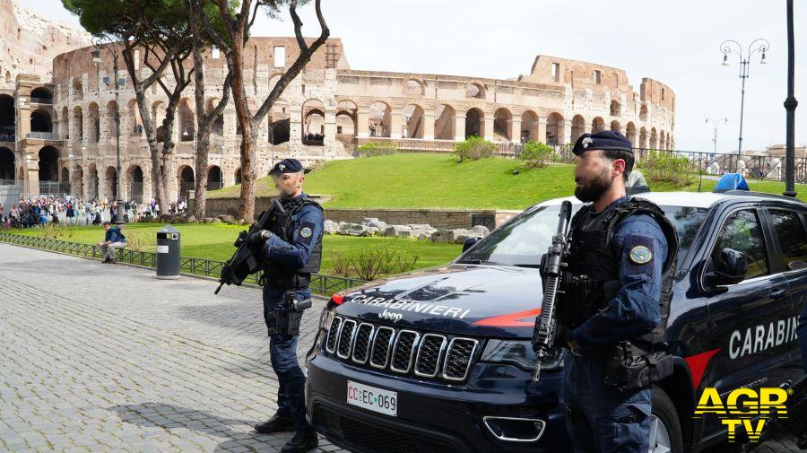 Carabinieri controlli luoghi sensibili