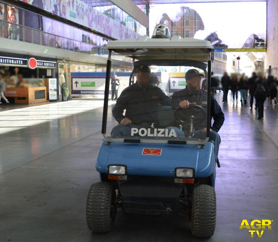 Polizia controlli nelle stazioni ferroviarie