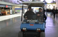 Pasqua in treno, oltre 11 mila persone identificate nelle stazioni del Lazio, 4 arrestate e 17 denunciate