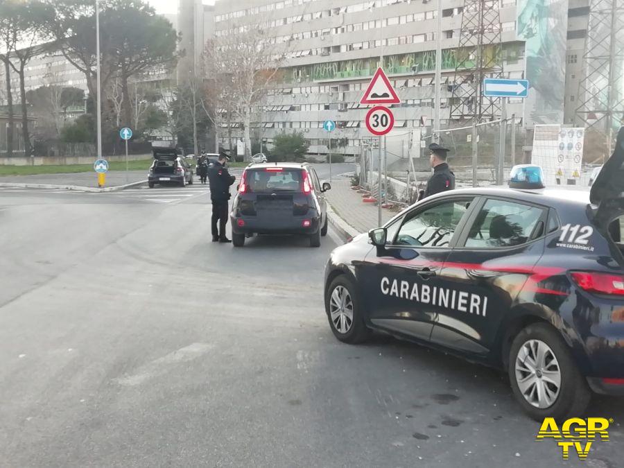 Carabinieri controlli in zona Corviale