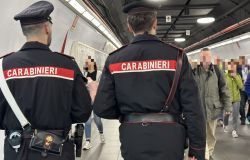 Controlli carabinieri metropolitana