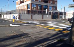 Fiumicino, più sicurezza stradale, secondo attraversamento pedonale rialzato in via Foce Micina