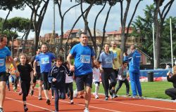Atletica, domenica la corsa di padri e figli
