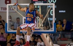 Basket spettacolo al Palatiziano con gli Harlem Globetrotters