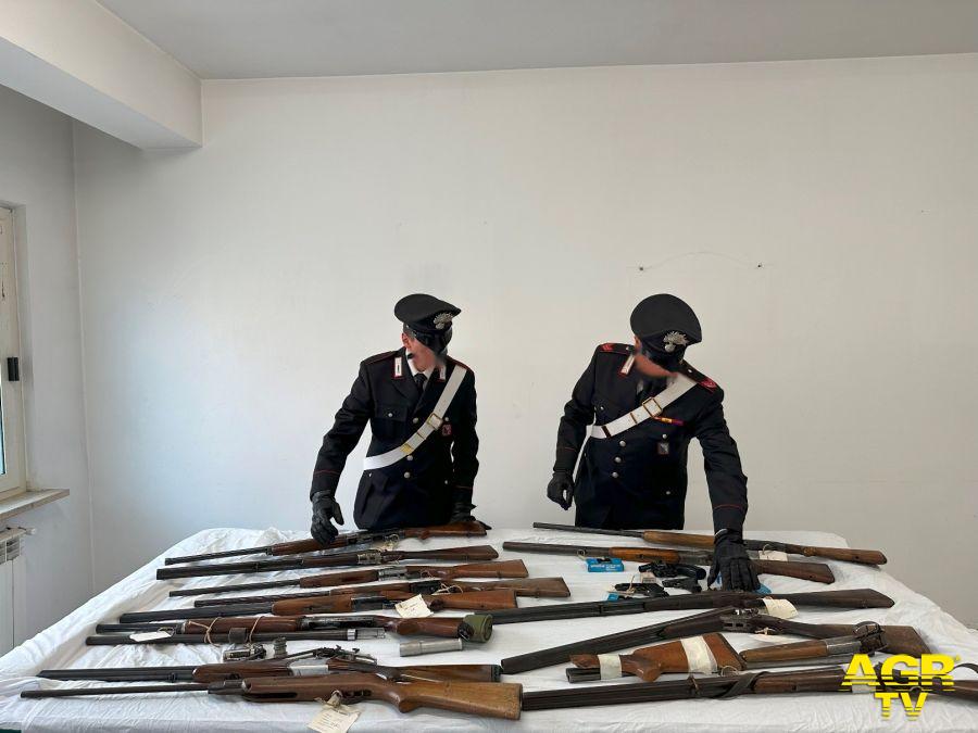 Carabinieri controlli armi Frascati