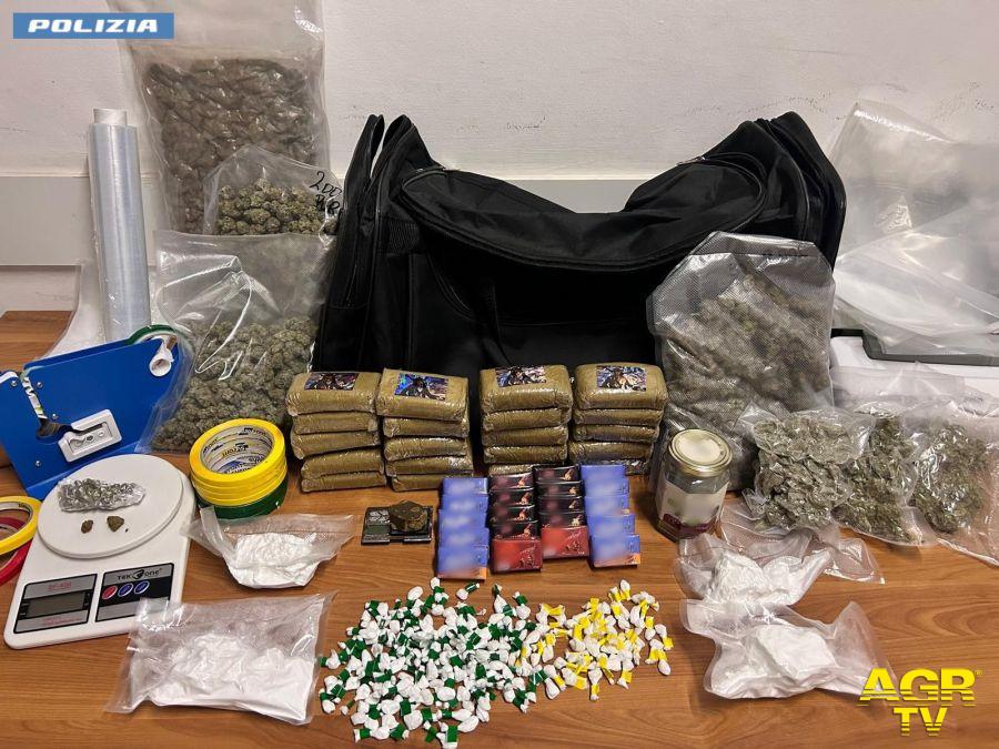 Polizia Appio la droga sequestrata