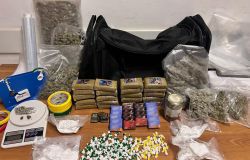Polizia Appio la droga sequestrata