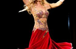 La ballerina Maria Vittoria Gabriele in arte Shalimur Nur che presenterà danze orientali