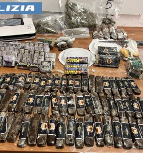 Roma, arrestati 5 pusher, oltre 40 kg. di droga sequestrati, preso elettricista.... spacciatore