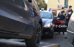 Roma, simula incidente stradale e chiede un risarcimento, arrestato dopo un inseguimento 35enne romano