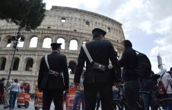 Roma, furti e borseggi, operazione sicurezza dei Carabinieri, 18 arresti, tra cui 11 donne, nel centro della città