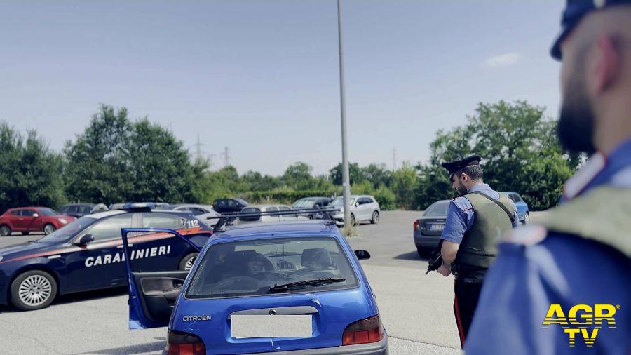 Carabinieri controlli in zona Corviale