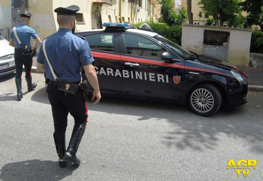 Carabinieri l'equipaggio intervenuto arresto 42enne