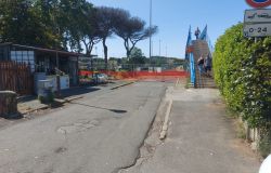 Ostia Antica, aperto il cantiere per l'installazione di due ascensori al cavalcavia pedonale, abbattute le barriere architettoniche