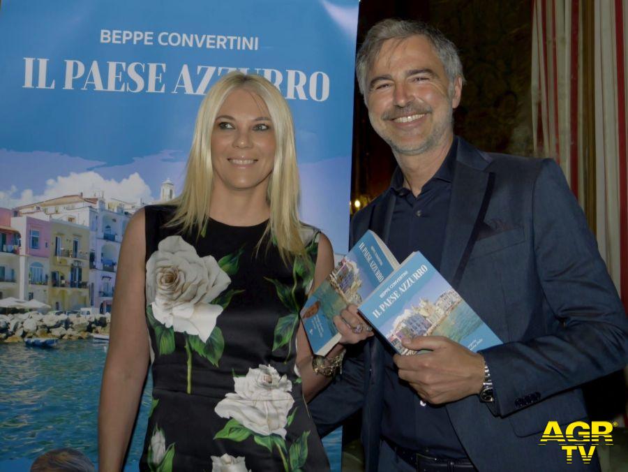 Beppe Convertini con Eleonora Daniele alla presentazione del libro
