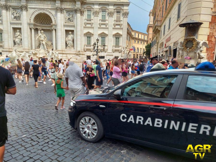 Carabinieri controlli nel centro storico