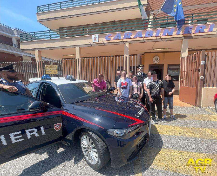 Carabinieri la visita dell'associazione Universi diversi alla caserma