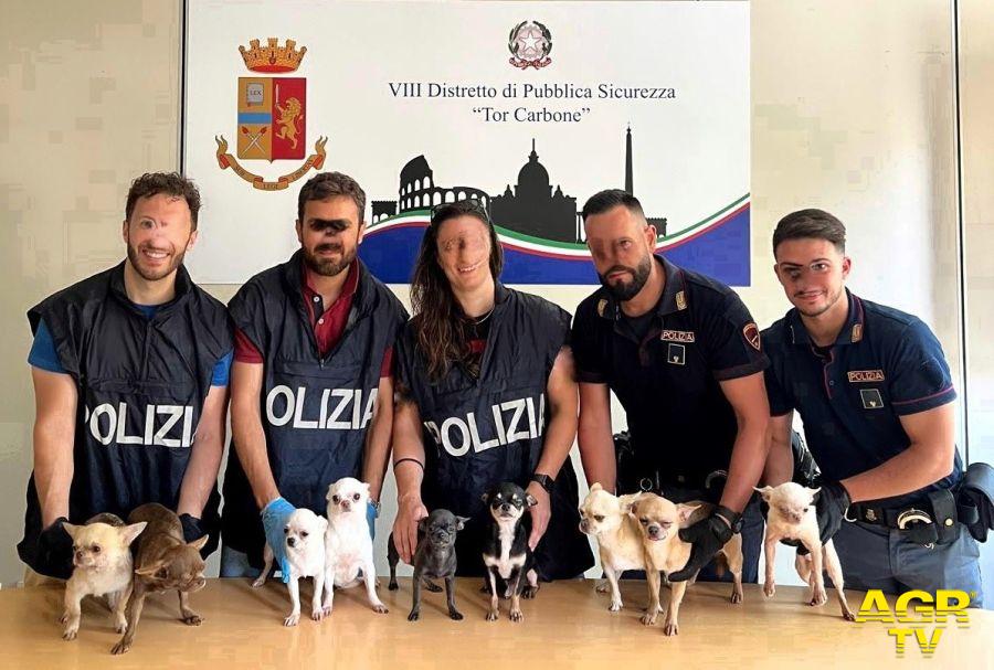 Gli agenti con i cani salvati