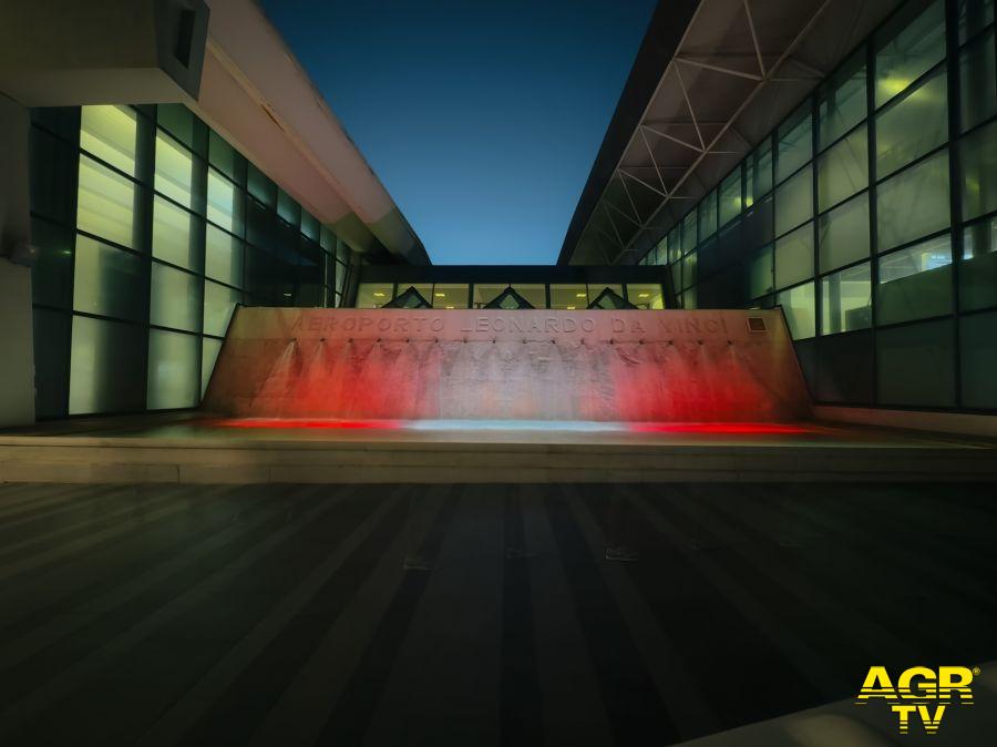 La Fontana del Leonardo Da Vinci illuminata dal tricolore per i 160 anni di storia della CRI