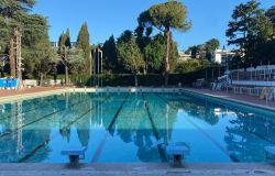 Roma, il 19 giugno riapre la piscina delle rose al laghetto dell'Eur