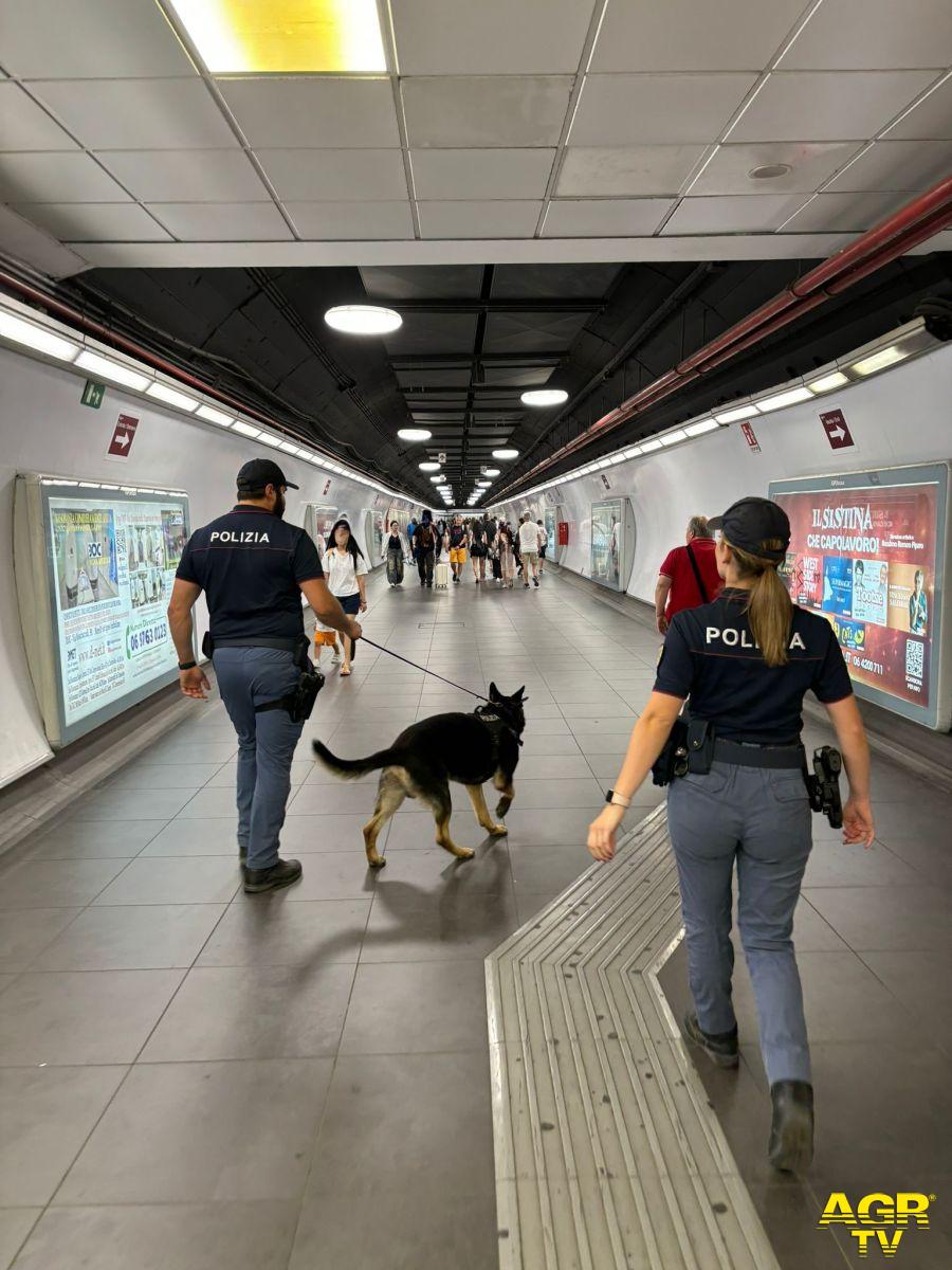 Roma, sulla metro A chiede informazioni ad una turista...e la borseggia, arrestata 26enne