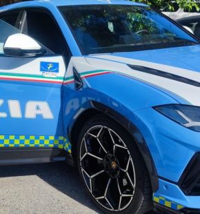 Roma, smontavano un'auto in un capannone, sorpresi ed arrestati tre uomini