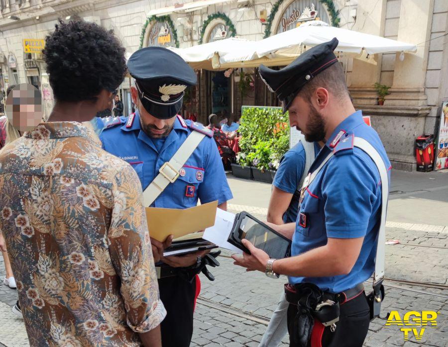 Controlli a tappeto dei Carabinieri alla stazione Roma Termini