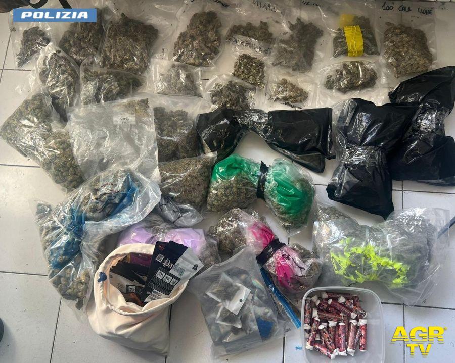 Polizia la droga sequestrata