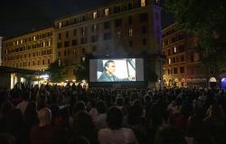 Cinema in piazza san cosimato ph credit Ghali-Dammicco