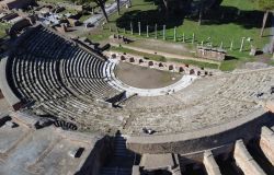 Ostia Antica teatro romano foto comunicato stampa