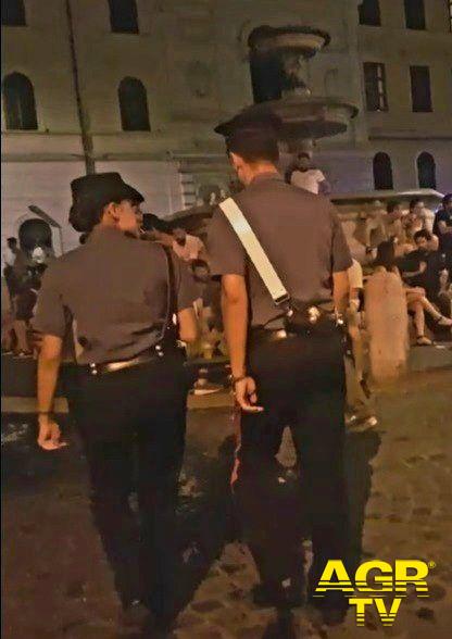 Carabinieri controlli a Trastevere