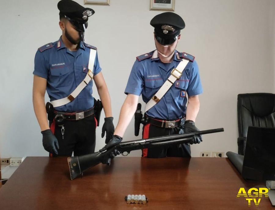 Carabinieri il fucile rinvenuto e sequestrato ad Artena