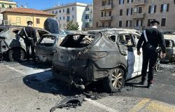 Tivoli, incendia l'auto ad una coppia per estorcere denaro, ai domiciliari 70enne