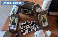 Polizia droga e soldi sequestrati