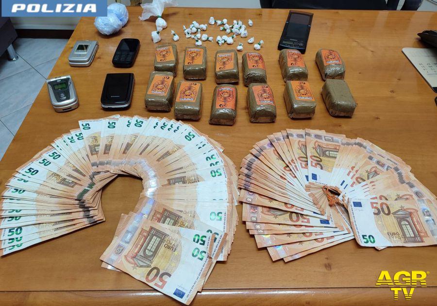 Polizia la droga ed i soldi sequestrati a Zagarolo